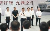 El presidente de China, Xi Jinping, inspecciona la fábrica de automóviles FAW Group en Changchun, provincia de Jilin.
