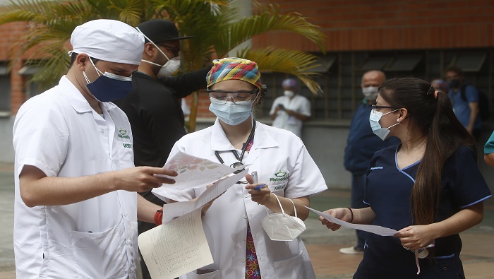 Los trabajadores de la salud de Colombia han exigido anteriormente recursos para enfrentar el coronavirus.