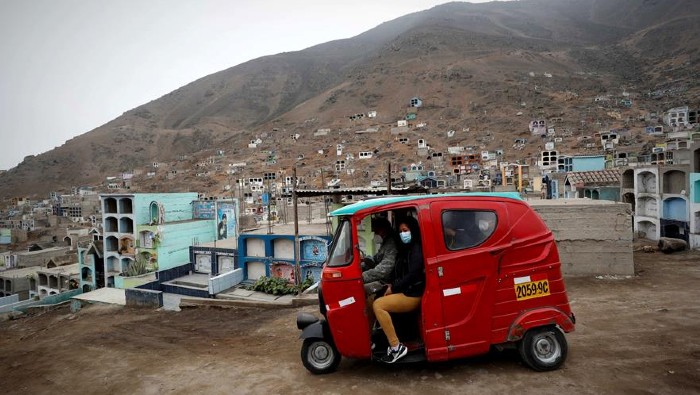 Perú superó la barrera de los 10.000 contagios diarios.