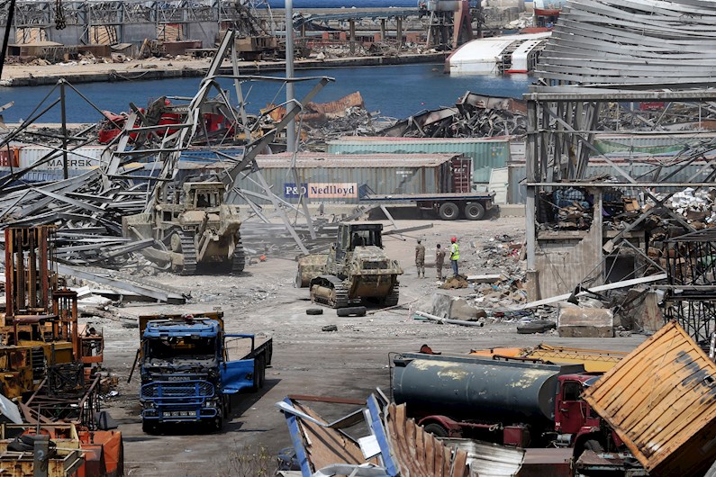 El puerto de Beirut fue destruido a inicios del mes con una enorme explosión de la cual todavía se buscan los responsables.