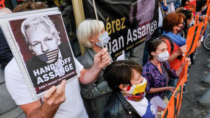 El juicio para ordenar la extradición de Julian Assange inició en el mes de febrero del año en curso.