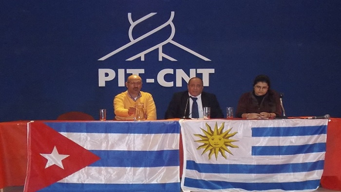 La unión sindical uruguaya agradeció la labor de los galenos cubanos en el país sudamericano y en el resto del mundo.