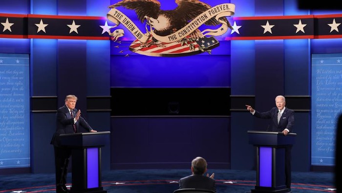 El debate estuvo marcado por las interrupciones de un candidato al otro.