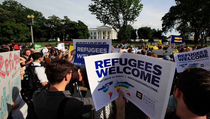 Organizaciones sociales consideran que son cuestionables las reducciones de la cuota de refugiados por la Administración Trump.