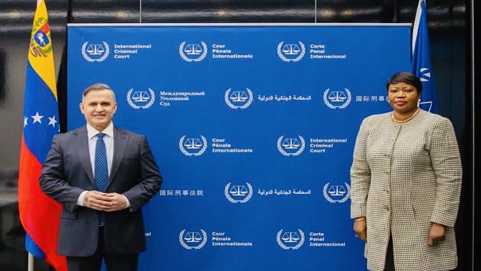 El fiscal general venezolano, Tarek William Saab, conversó con la fiscal de la Corte Penal Internacional, Fatou Bensouda.
