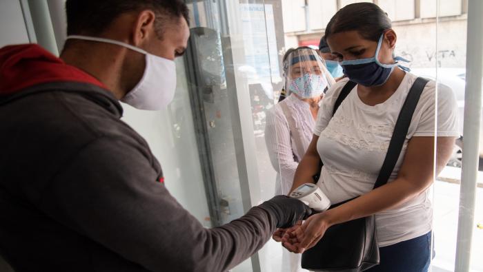 En las últimas 24 horas fueron notificados 384 nuevos casos de Covid-19 en Venezuela.