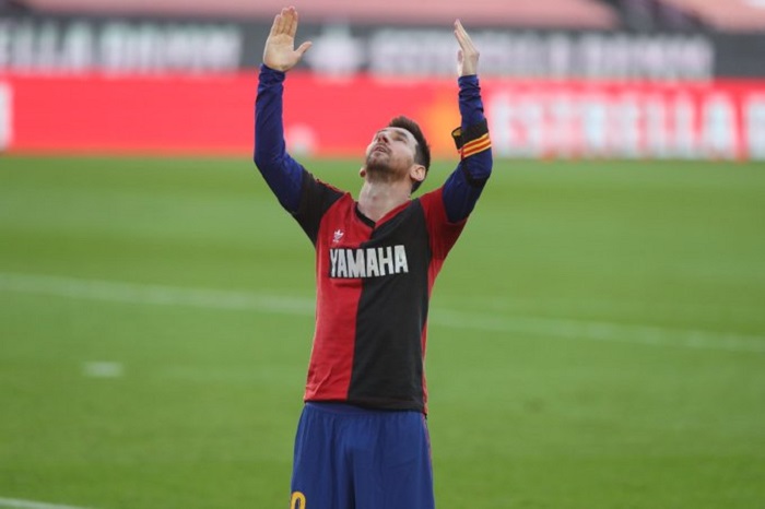 El homenaje de Messi a Maradona ha sido considerado el más emotivo de la jornada 11 de la liga española