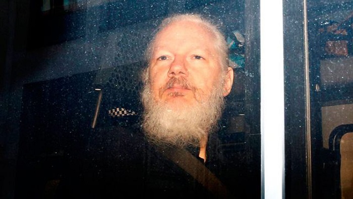 Melzer anunció que Assange sufre dolencias respiratorias previas que lo hacen especialmente vulnerable al coronavirus.