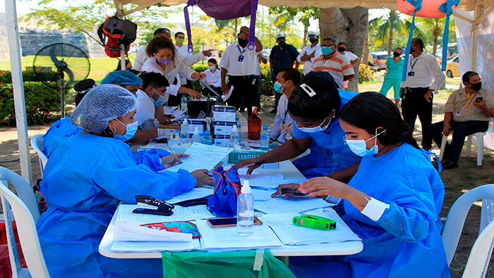 El Ministerio de Salud colombiano indicó que en las últimas 24 horas se registraron 9.310 casos y 203 fallecidos por coronavirus.