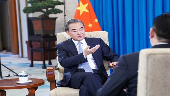 El canciller de China, Wang Yi, recalcó que su país continuará defendiendo un mundo más equitativo, justo, democrático, limpio, inclusivo, con paz duradera y prosperidad común.