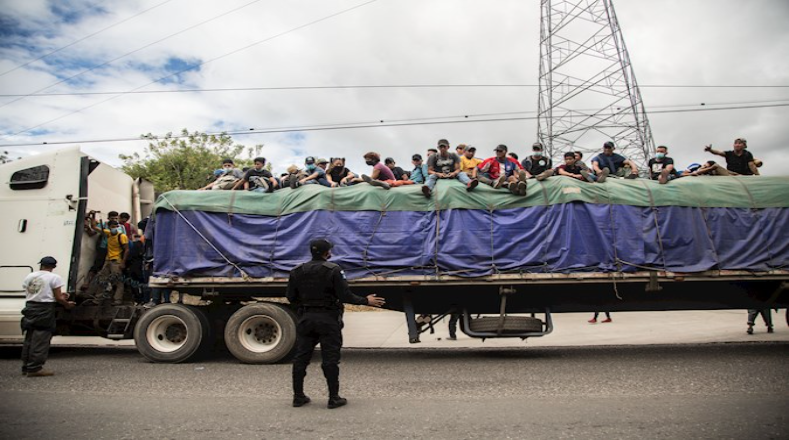 Los migrantes se han trasladado como han podido al punto fronterizo El Florido en el municipio de Copán Ruinas en el departamento de Copán (Honduras) que limita con Guatemala.