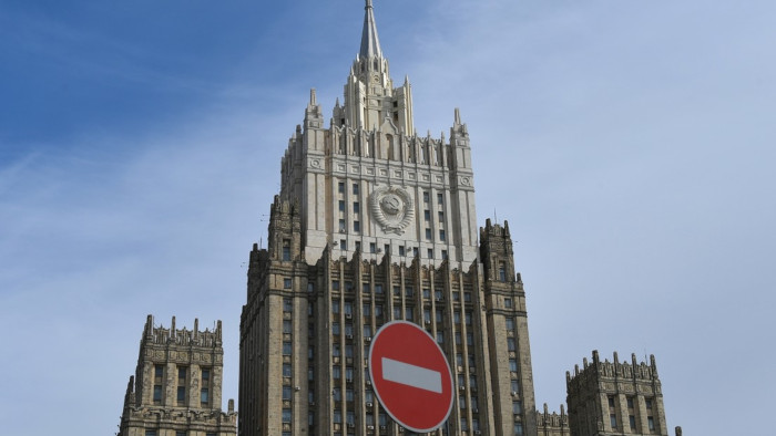 El Ministerio de Exteriores ruso destacó que tales publicaciones serán vistas como una interferencia extranjera en los asuntos internos de Rusia.