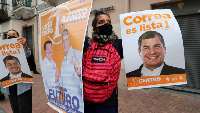 El binomio Arauz-Rabascall lidera ampliamente las encuestas de intención de voto en Ecuador.