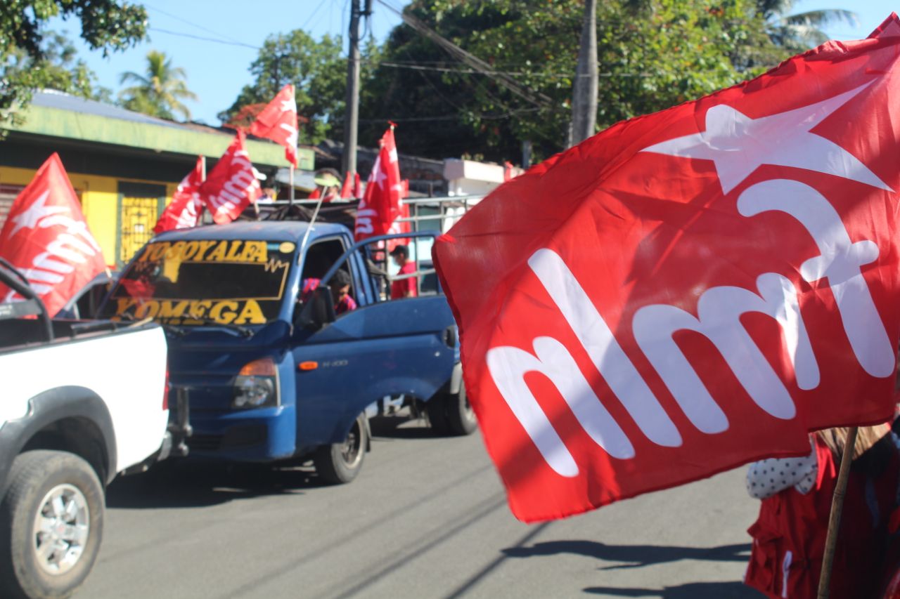 El FMLN emitió un comunicado en el cual denunció y condenó el asesinato de sus militantes.