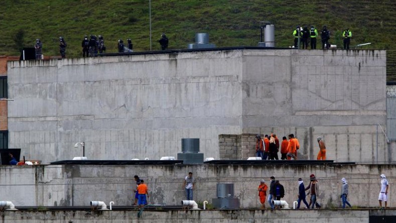 Los motines en las cárceles ecuatorianas llevaron al presidente Lenin Moreno a declarar una emergencia en los centros penitenciarios.