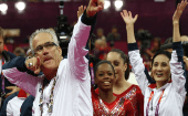 El técnico de gimnasia artística de EE.UU, John Geddert, entrenó al destacado equipo "Fierce Five" que se ganó el oro en los Juegos Olípicos del año 2012.