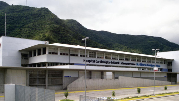 La relatora de la ONU señala: “En particular, el Hospital Cardiológico Infantil de Caracas enfrenta una disminución de 5 veces el número de cirugías (de un promedio de 1.000 intervenciones anuales en el período 2010-2014 a 162 en 2020”.