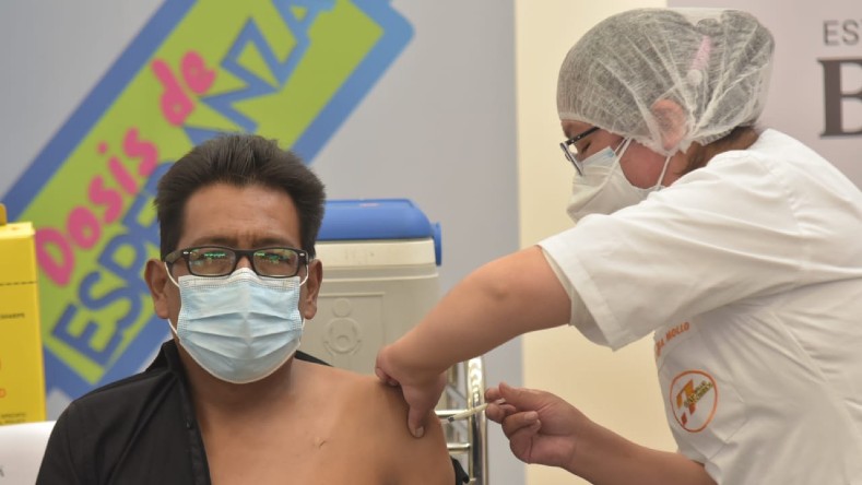 Bolivia ha adquirido vacunas de los laboratorios de China y Rusia para desarrollar su campaña de inmunización masiva.