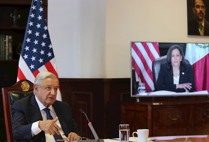 En el encuentro con Andrés Manuel López Obrador, Kamala Harris declaró que México y EE.UU. comparten nexos de familia y amistad, y una historia larga y compleja.
