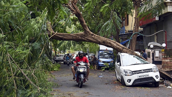 El ciclón Tauktae dejó una estela de destrucción a su paso por estados occidentales de la India.