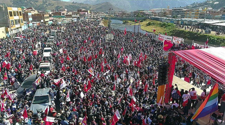Más de 24 millones de peruanos están habilitados para votar por el nuevo presidente o presidenta del país, quien deberá enfrentar la actual situación socioeconómica y pandémica de la nación suramericana durante el periodo 2021-2026.