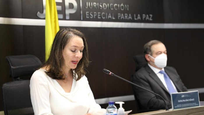 La magistrada Catalina Díaz Gómez, relatora del Caso 03, anunció la imputación de la JEP hacia diez miembros del Ejército y un civil