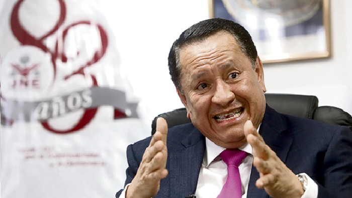 En su reemplazo en el JNJ se convocó al fiscal supremo Víctor Rodríguez Monteza.