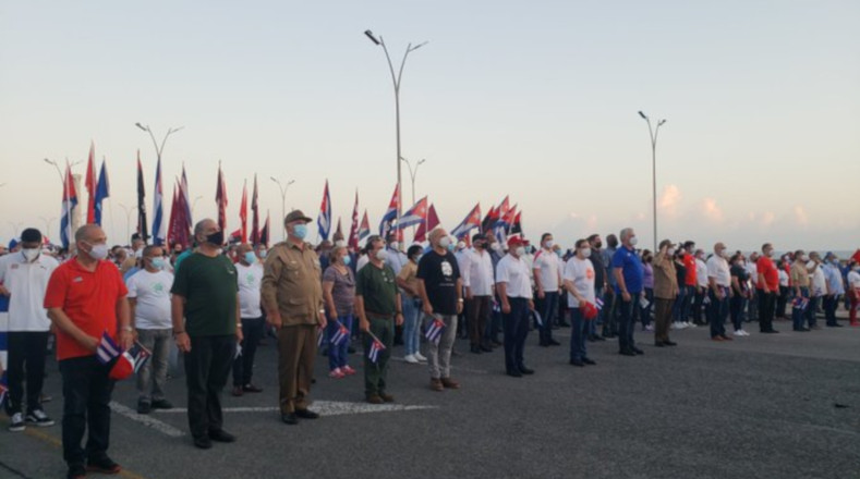 El general de Ejército de Cuba, general Raúl Castro y el presidente cuabno Miguel DÍaz-Canel participaron en el acto inaugural con el cual dio inicio el evento.,