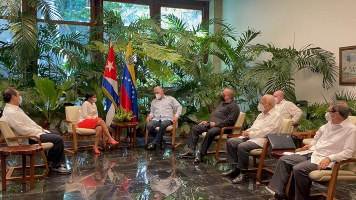 Rodríguez expresó a través de su cuenta Twitter su rechazó ante las acciones desestabilizadoras que se promueven y ejecutan en contra del pueblo y el gobierno de Cuba.