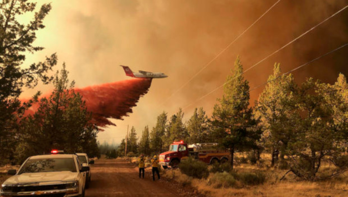 Crecen los incendios forestales por altas temperaturas y sequía en el oeste de Estados Unidos.