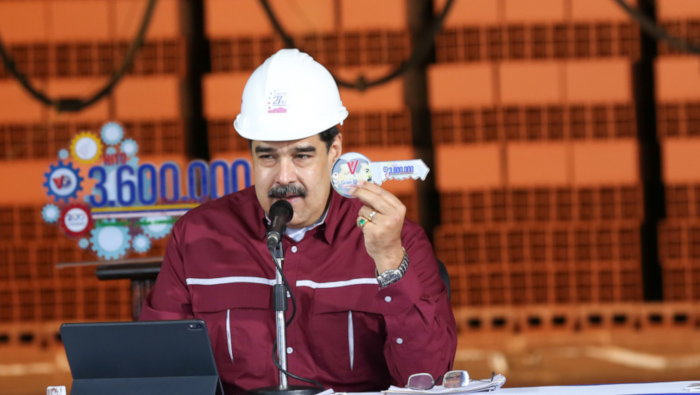 El presidente Maduro exhortó a la oposición a mantenerse en el camino constitucional y democrático.
