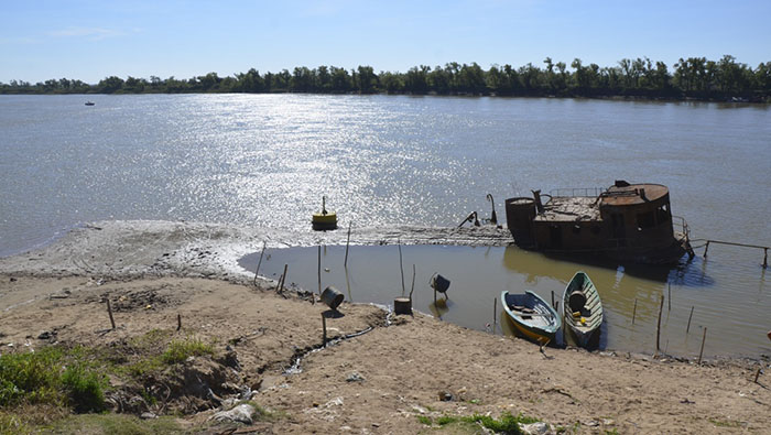Con el decreto, los Gobiernos de las provincias aledañas al río Paraná deberán tomar medidas similares.