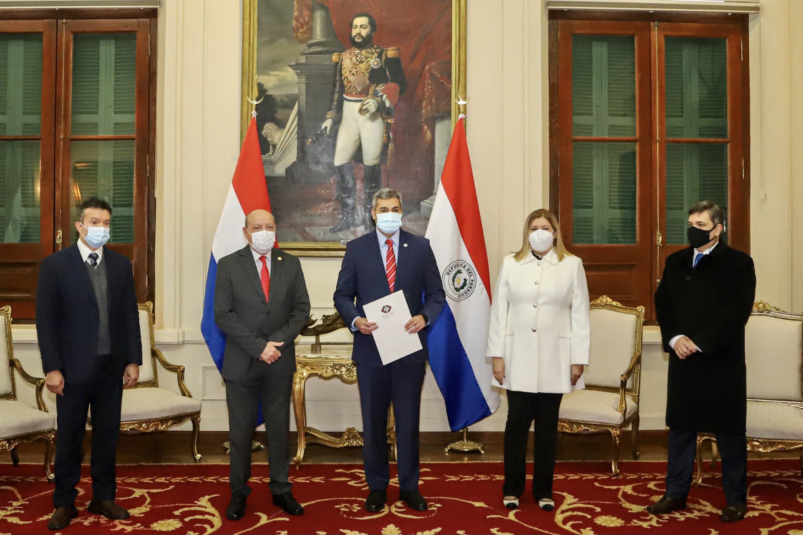 El Estado paraguayo y sus instituciones, con el presidente Mario Abdo a la cabeza, han salido mal evaluados en la más reciente encuesta del Celag.