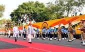 Modi se dirigió al país desde las murallas de la histórica fortaleza, luego de ofrecer homenajes florales a Mahatma Gandhi en Rajghat.