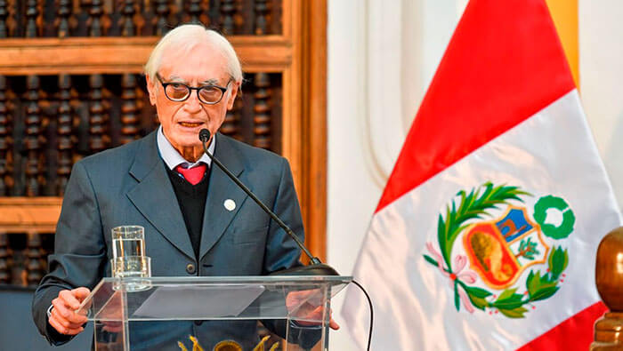 El canciller Héctor Béjar enfrentará una moción de censura impulsada por la oposición peruana.