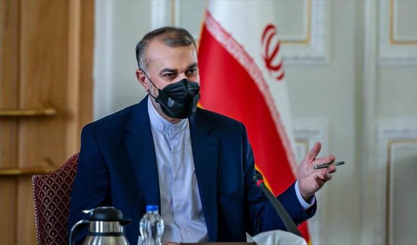 El canciller iraní afirmó que la política exterior de su país se centra en estrechar vínculos con países los vecinos en base al respeto.