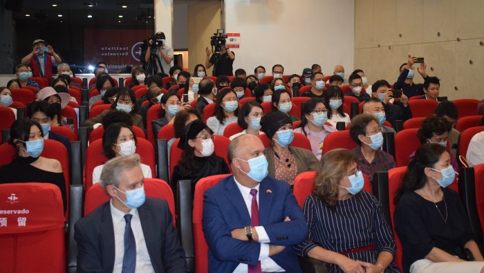La muestra fílmica se inauguró en el Instituto cervantes de Beijing, una entidad dedicada al aprendizaje del español.