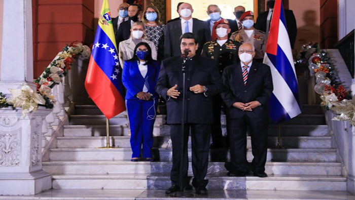 En el marco de la reunión sostenida con el viceprimer ministro de Cuba, Ricardo Cabrisas, el mandatario venezolano reiteró la solidificación de las relaciones con La Habana.