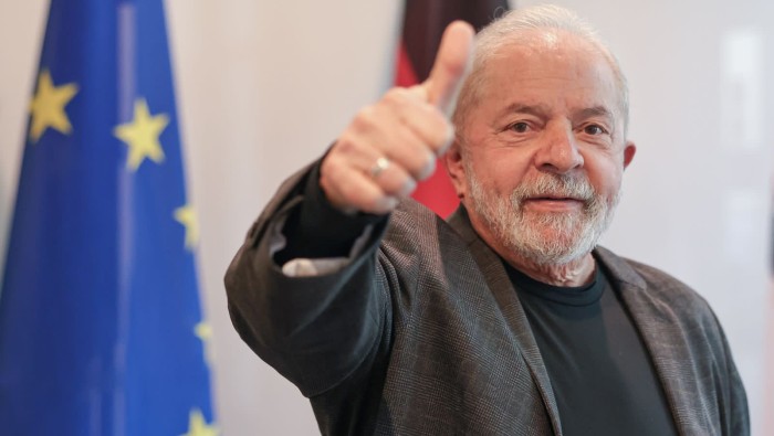 El expresidente Lula inició una gira de cerca de diez días para estrechar los lazos con los líderes políticos europeos.