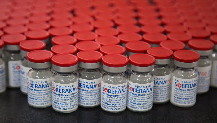 Cuba ha vacunado con fármacos propios a 10 millones de personas y contando, así como inició la campaña de dosis de refuerzo para personal en riesgo.