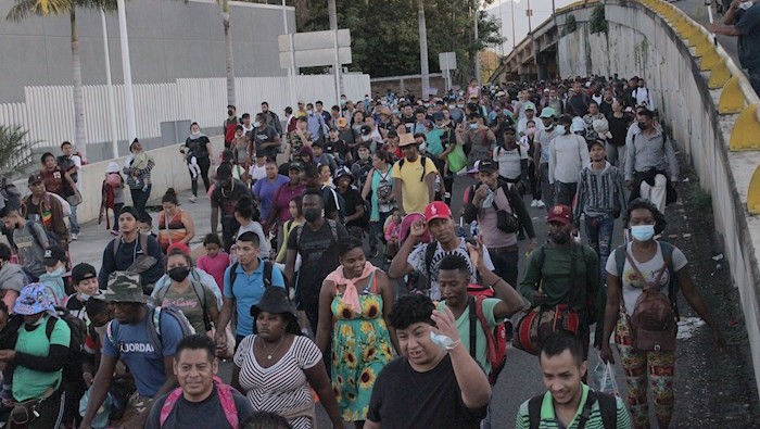 Los casi 3.000 migrantes que salieron de Tapachula y han transitado por tres estados de México no han encontrado resistencia de las autoridades migratorias.