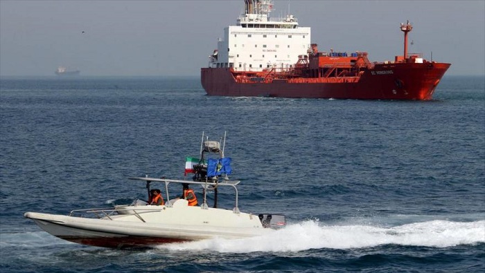 Irán ha incrementado la presencia de sus unidades navales en el Golfo Pérsico para evitar el comercio ilegal de combustible en sus aguas territoriales.