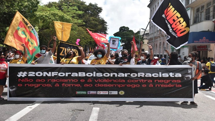 Hubo marchas en un centenar de ciudades de Brasil para exigir la destitución del presidente Bolsonaro.