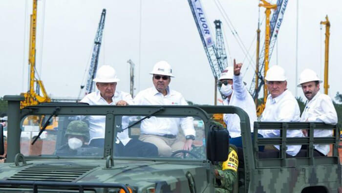 El presidente mexicano supervisa el avance de uno de sus grandes proyectos de infraestructura de su administración.