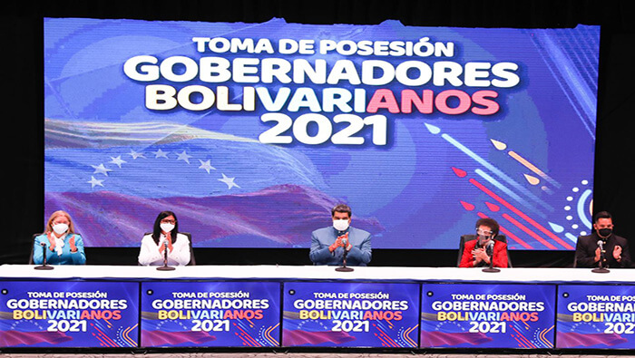 Nicolás Maduro invitó a los gobernadores, alcaldes y concejales recién electos a gobernar obedeciendo al pueblo.