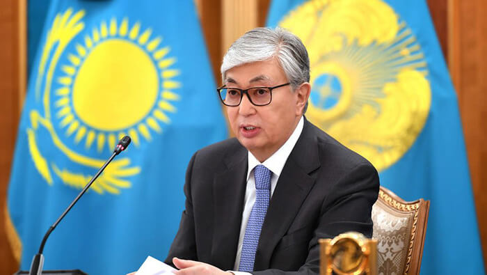 El presidente Kassym-Jomart Tokayev anuncia la dimisión del primer ministro Askar Mamin tras la serie de protestas por el aumento del precio del gas.