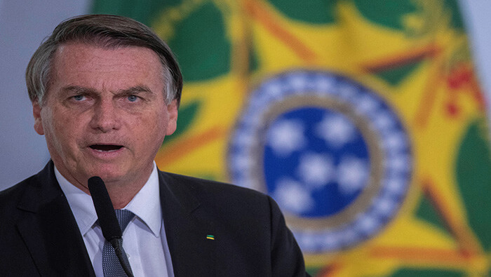 El presidente Bolsonaro criticó la decisión de la Anvisa de aprobar el uso de la vacuna anticovid de Pfizer desde los 5 años en adelante.