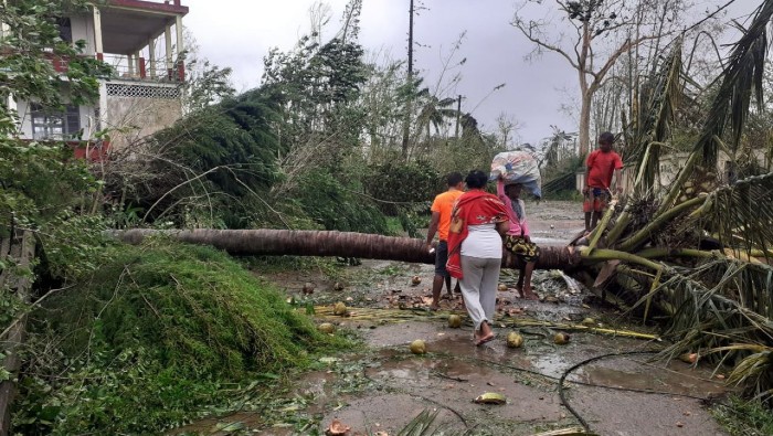 Más de 100.000 personas se vieron afectadas y casi 60.000 desplazadas tras el paso del ciclón Batsiari por Madagascar.