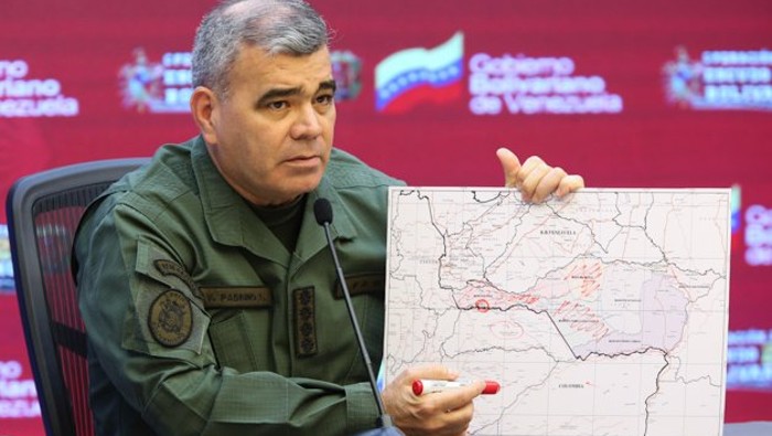 El general Vladimir Padrino López precisó que el Comando Estratégico Operacional se desplegó en 25.000 kilómetros cuadrados del estado Apure para enfrentar las bandas criminales.
