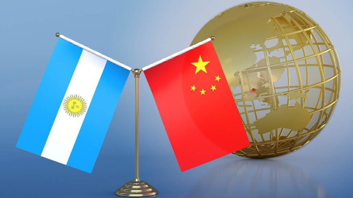 China es el mayor socio comercial de América Latina, al tiempo que Argentina históricamente ha suministrado frijol de soya y otros granos a China.